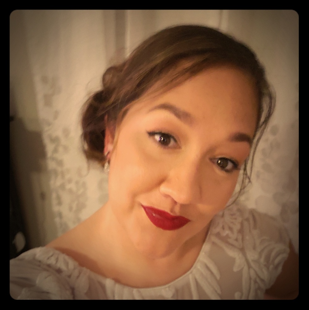 Meet your Posher, Amaris
